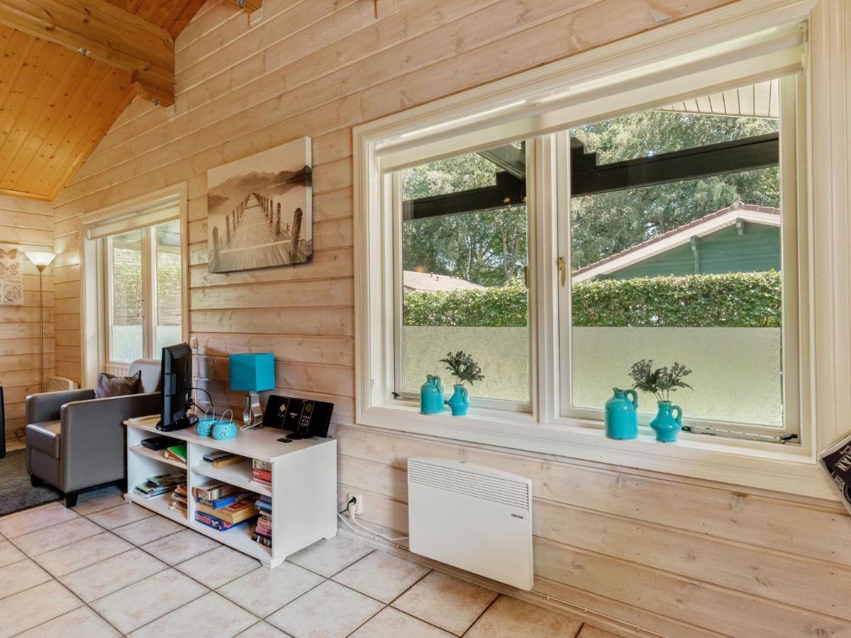 הושורסט Luxurious Chalet In Guelders By The Forest מראה חיצוני תמונה